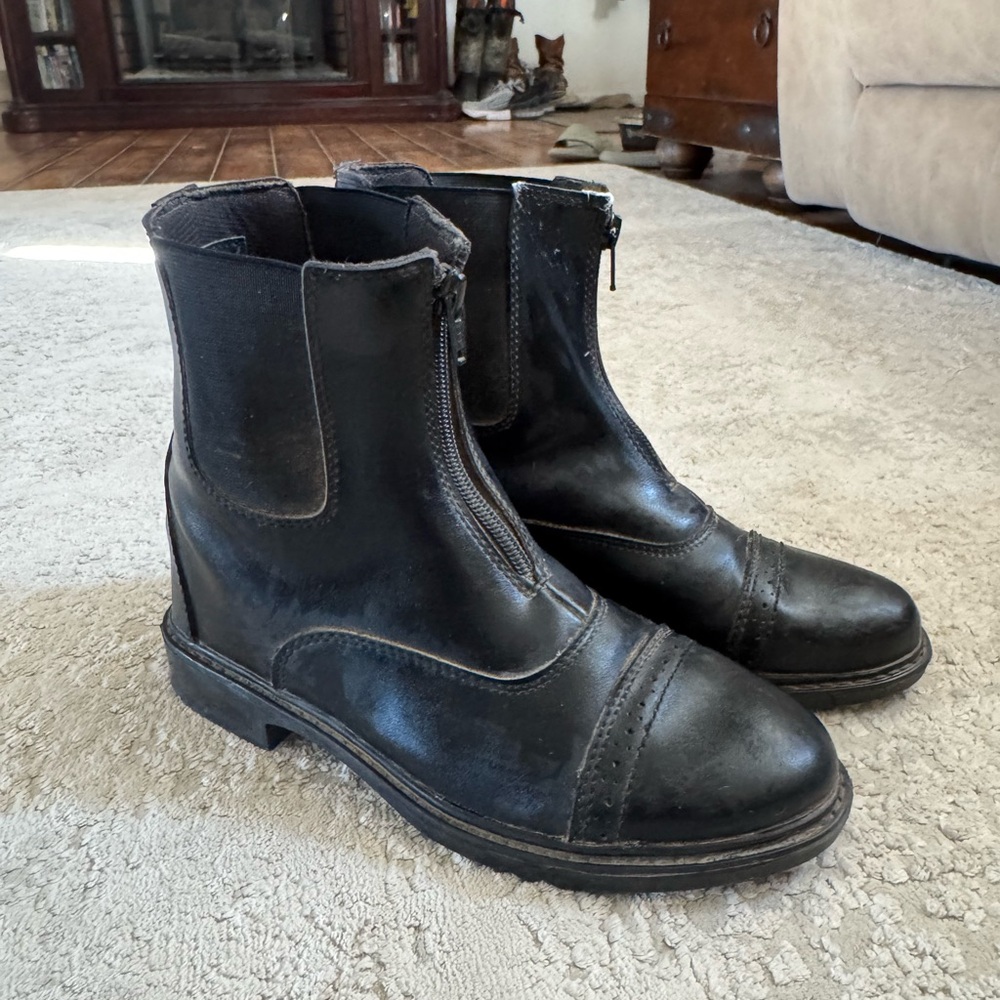 TuffRider Ladies Starter Front Zip Paddock Boots size 6.5